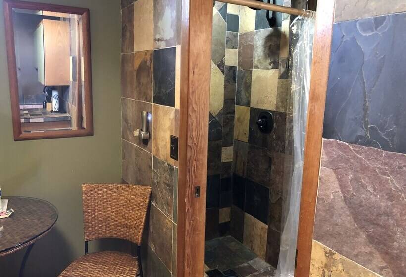 Maui What A Wonderful World Bed & Breakfast