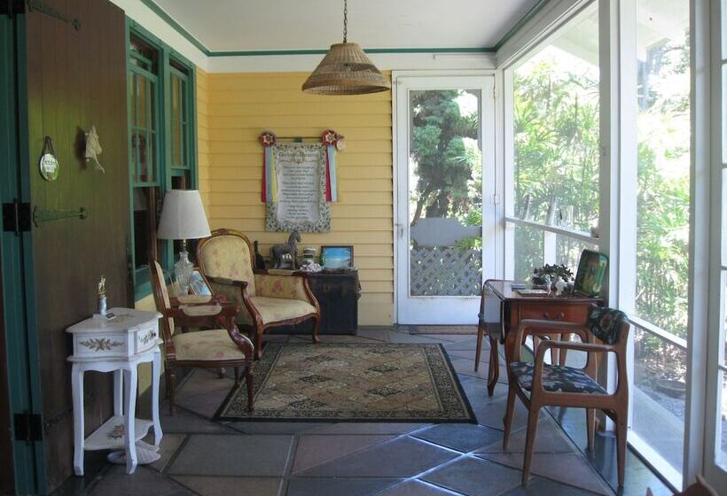 Maureen S Bed & Breakfast