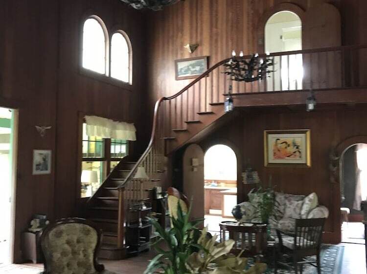 Maureen S Bed & Breakfast