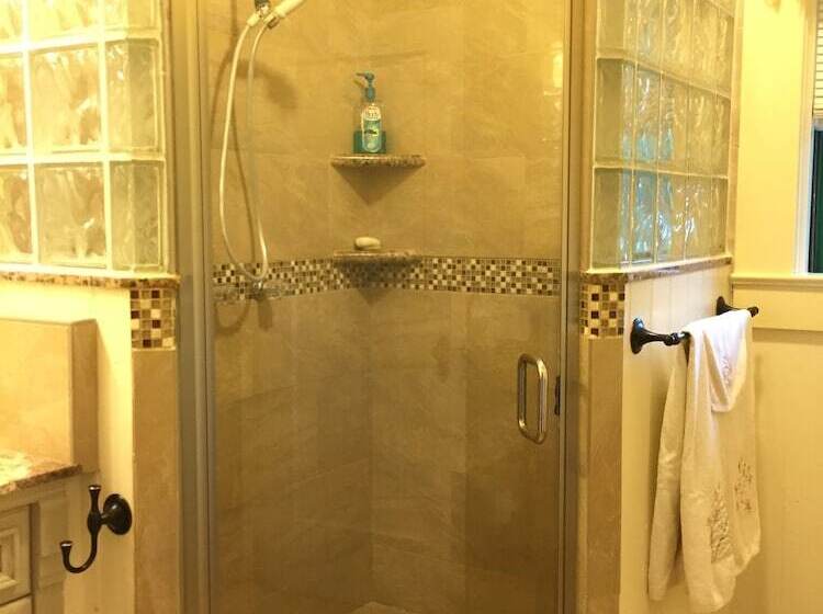 Maureen S Bed & Breakfast