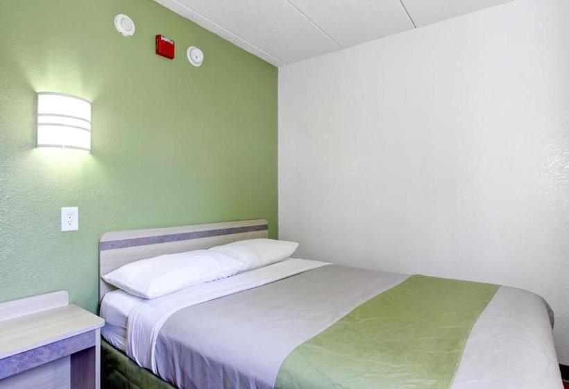 Motel 6 Portland, Me