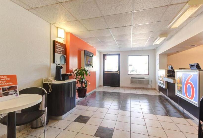 Motel 6 Portland, Me