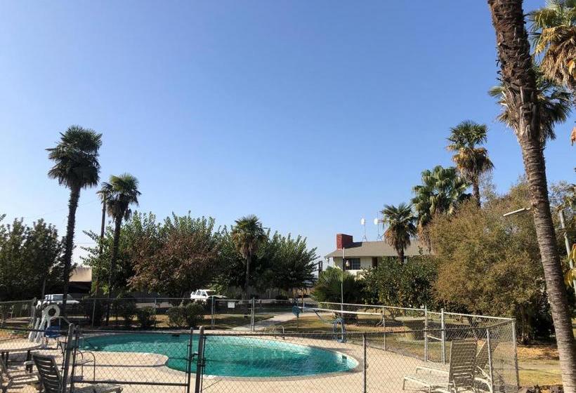 Мотель 99 Palms Inn & Suites