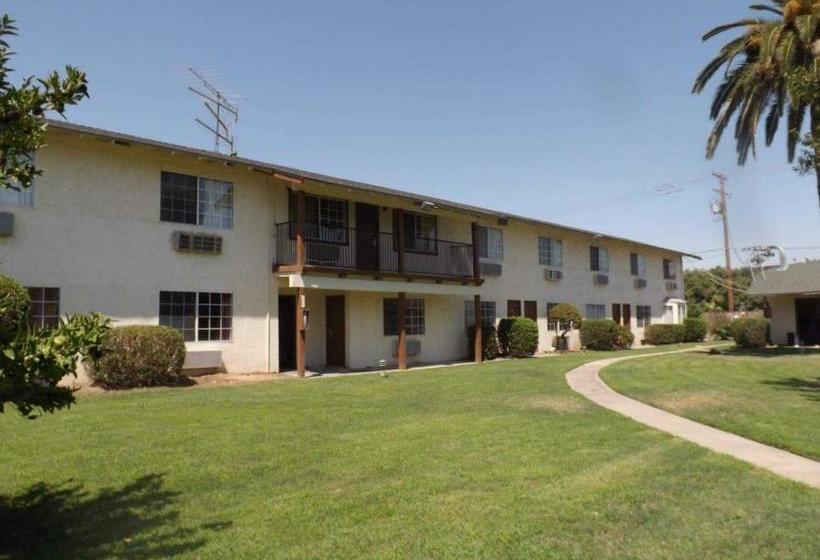 Мотель 99 Palms Inn & Suites