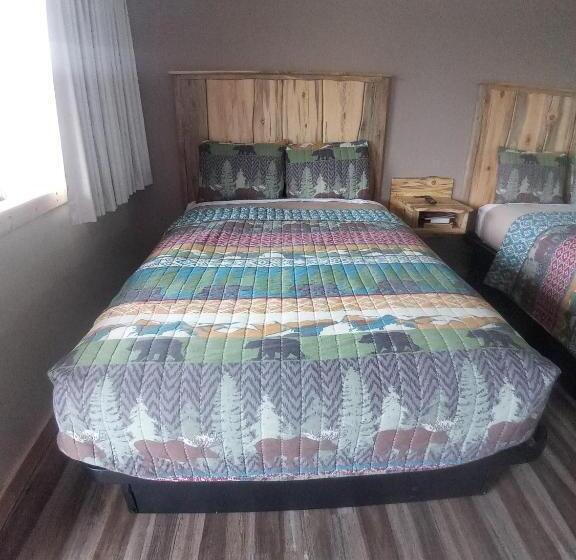 فندق على الطريق Aneth Lodge