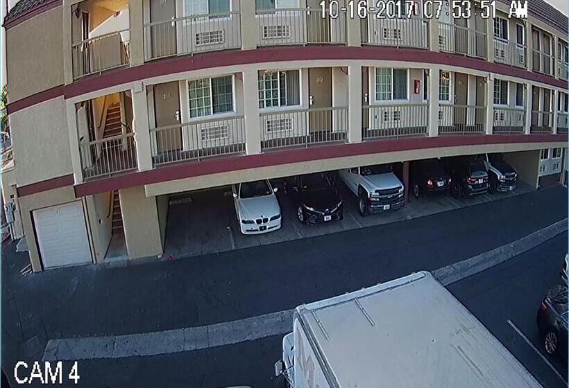 모텔 Arlington Inn