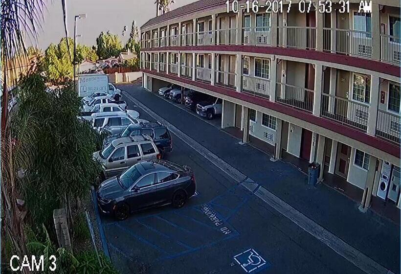 모텔 Arlington Inn