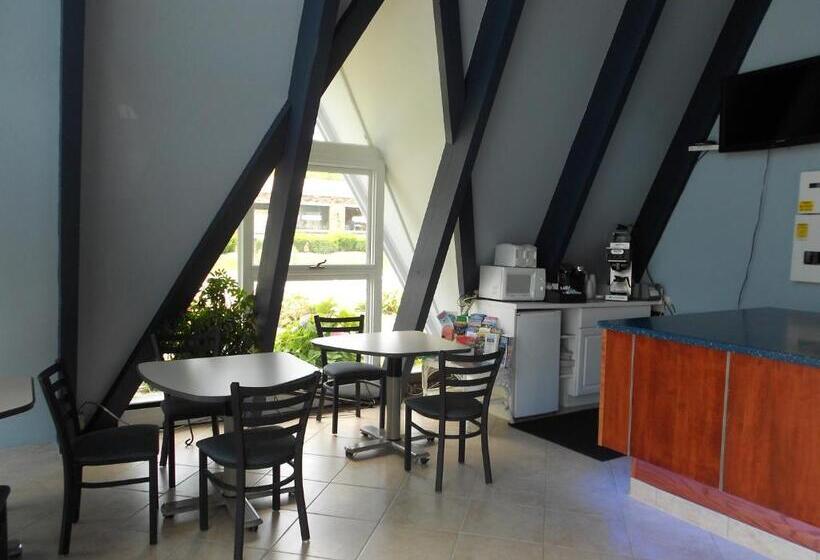 مُتل Cape Shore Inn