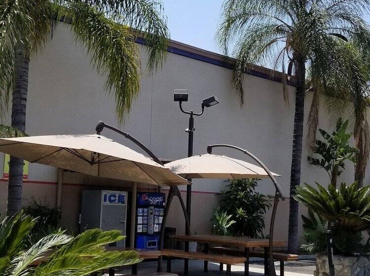 فندق على الطريق Casa Bella Inn Downtown La