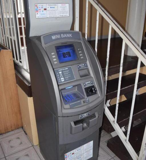 فندق على الطريق Deluxe Inn Hawthorne/ Lax