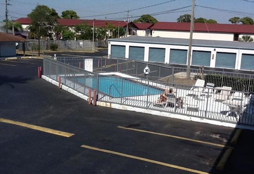 فندق على الطريق Deluxe Inn   Sarasota