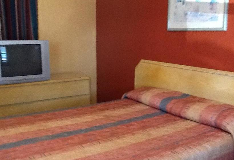 فندق على الطريق Deluxe Inn   Sarasota