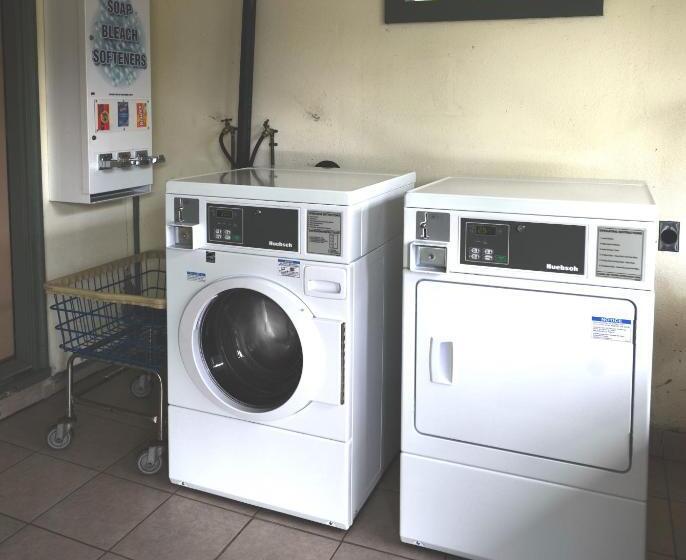 فندق على الطريق Discovery Inn   Eureka