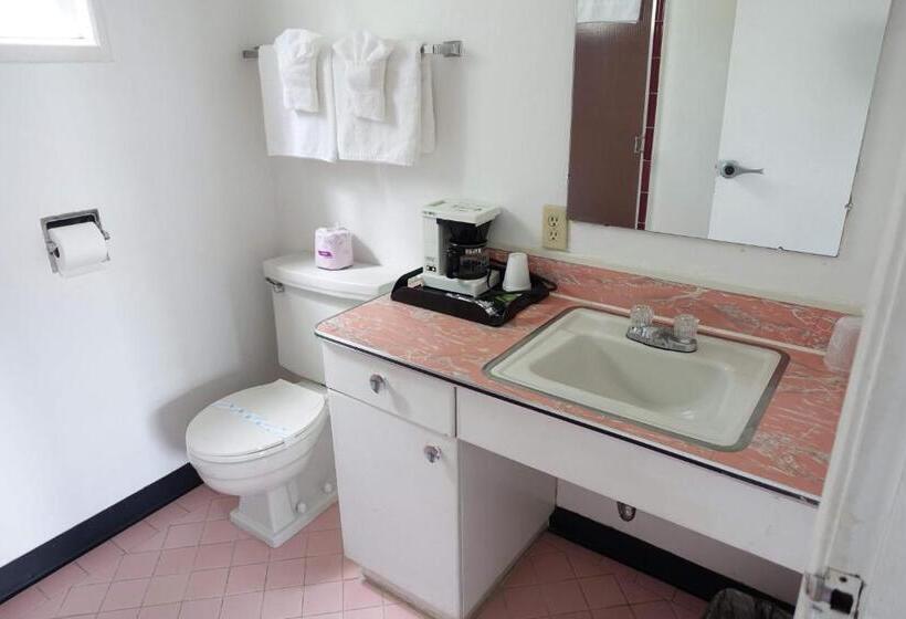 فندق على الطريق Discovery Inn   Eureka