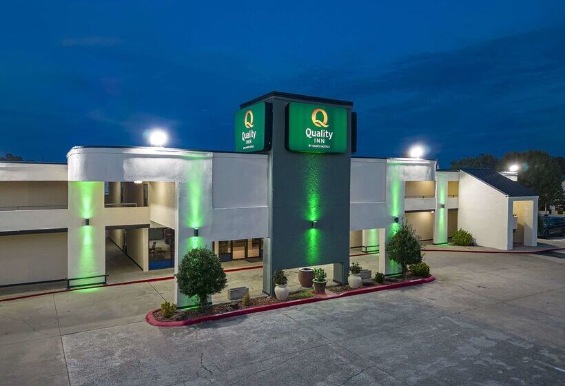 فندق على الطريق Quality Inn