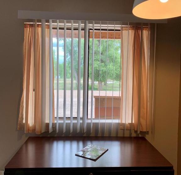 汽车旅馆  El Meson Lodge