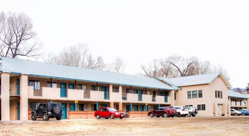 汽车旅馆  El Meson Lodge