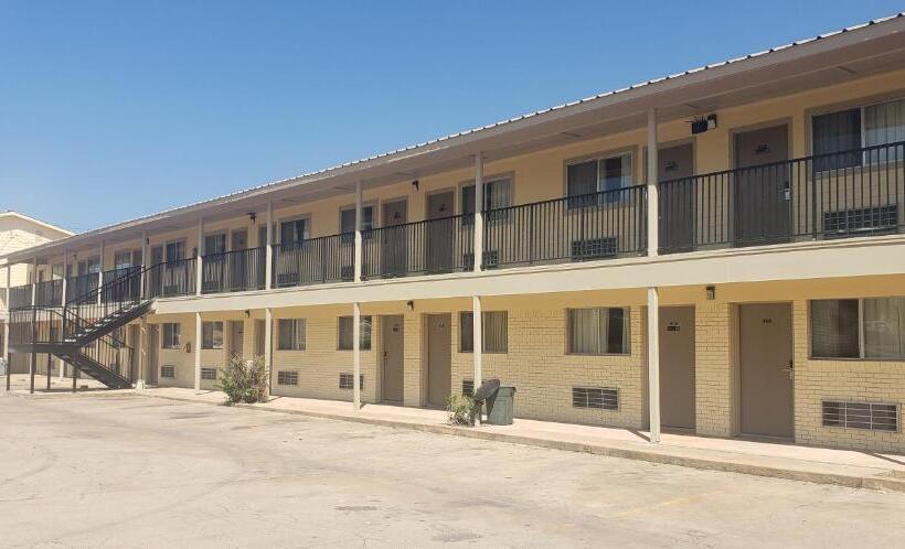 فندق على الطريق Gold Key Inn