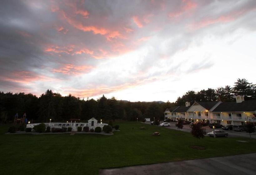 فندق على الطريق Golden Gables Inn