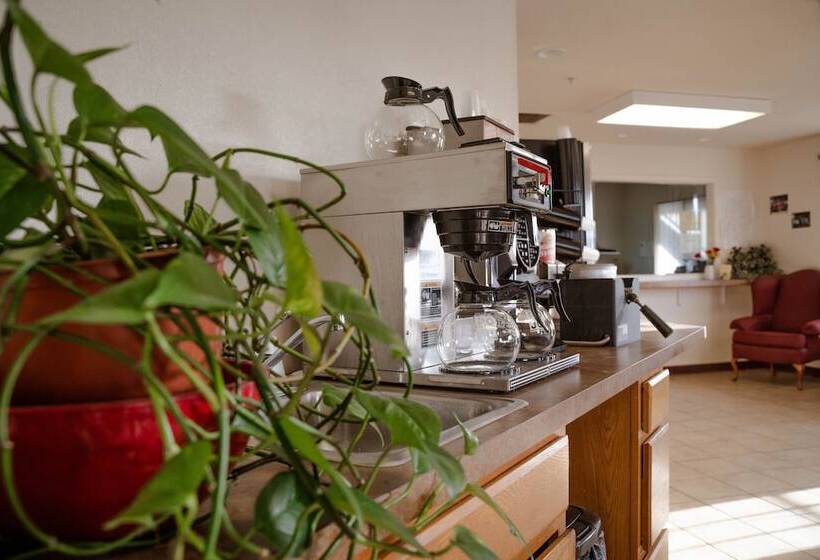 فندق على الطريق Haysville Express Inn