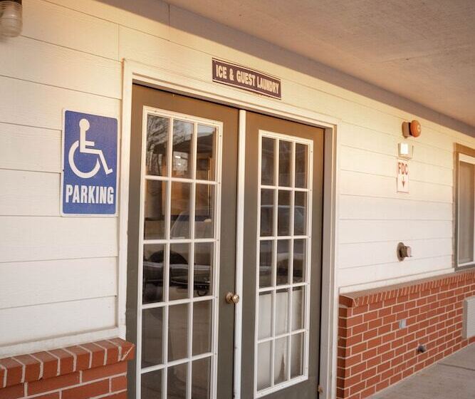 فندق على الطريق Haysville Express Inn