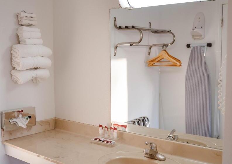 فندق على الطريق Haysville Express Inn