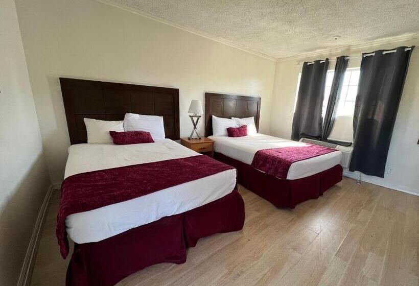 מוטל Hometown Inn North Hills