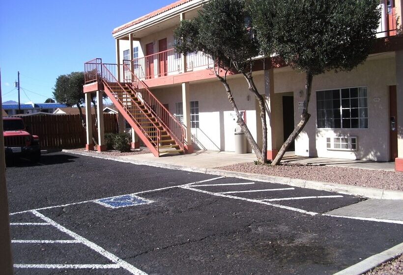 فندق على الطريق Lodge On The River