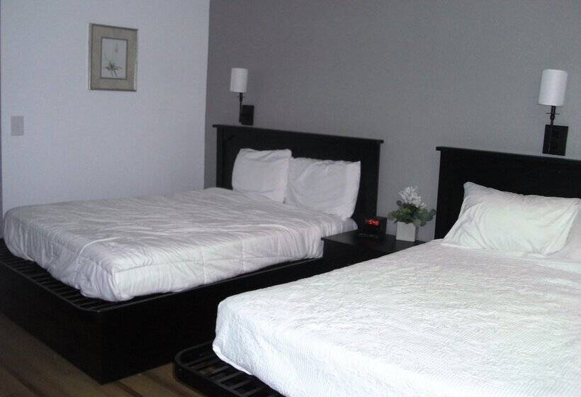 فندق على الطريق Lodge On The River