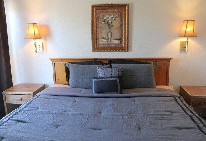 فندق على الطريق Lodge On The River