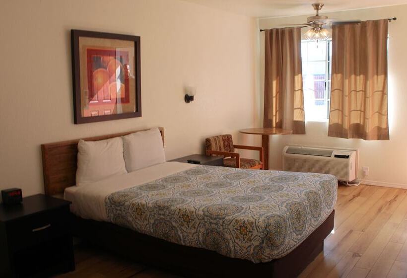 فندق على الطريق Lodge On The River