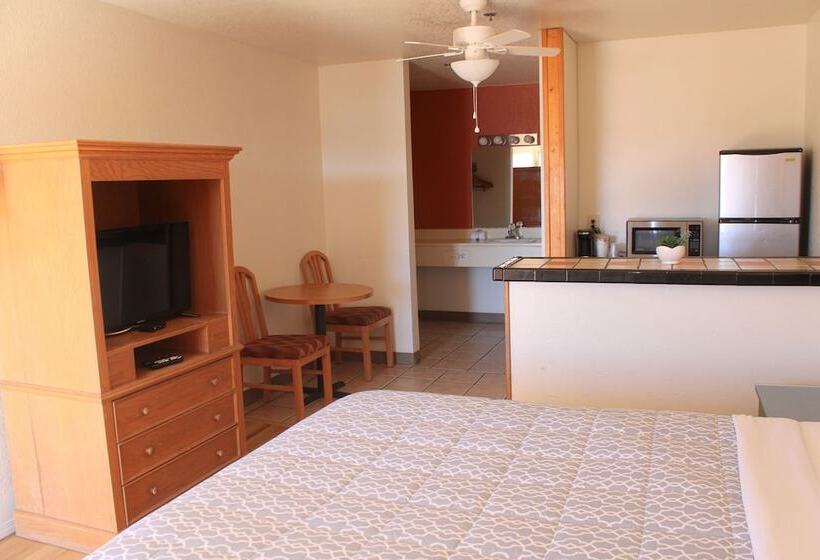 فندق على الطريق Lodge On The River