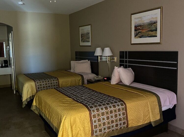 モーテル Los Fresnos Inn And Suites