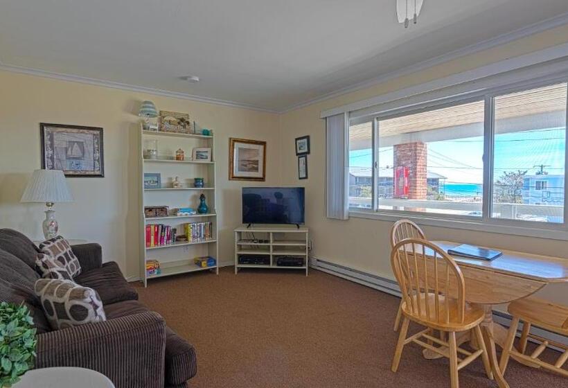 فندق على الطريق Montauk Oceanside Suites