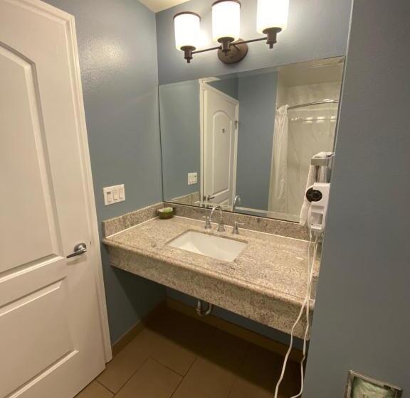 Мотель Ocean Surf Inn & Suites