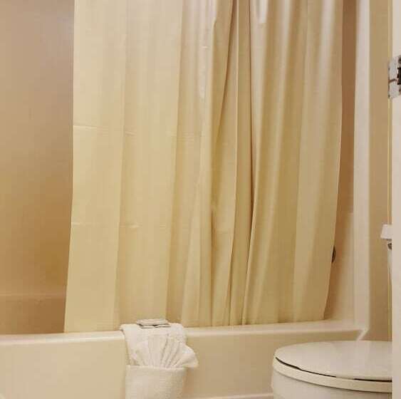 모텔 Plaza Inn Springfield