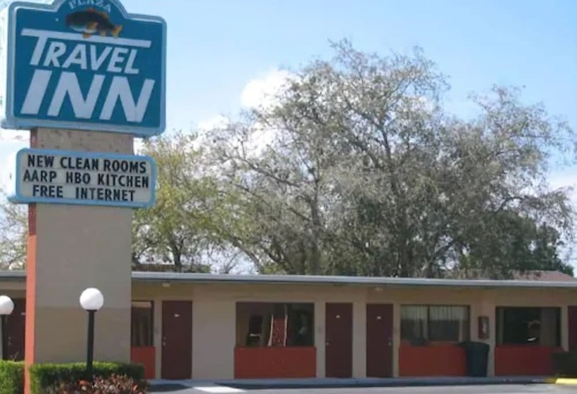 فندق على الطريق Plaza Travel Inn