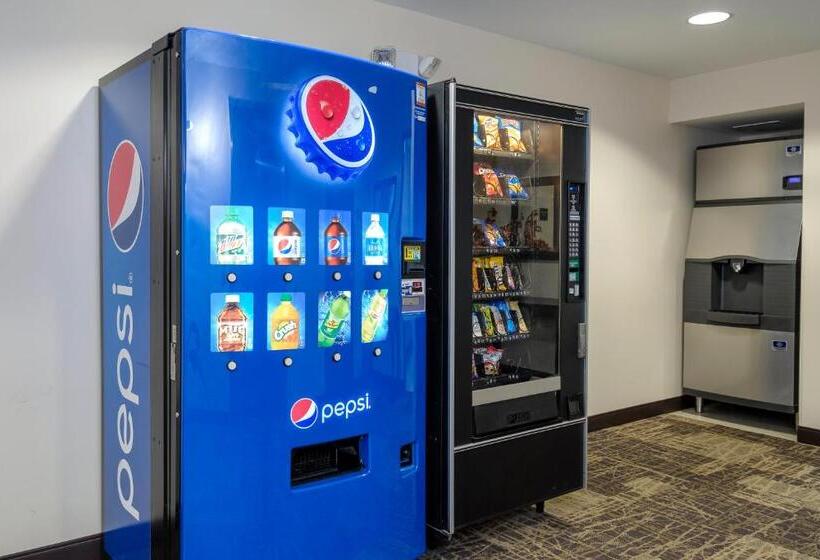 モーテル Red Roof Inn Plus+ & Suites Malone