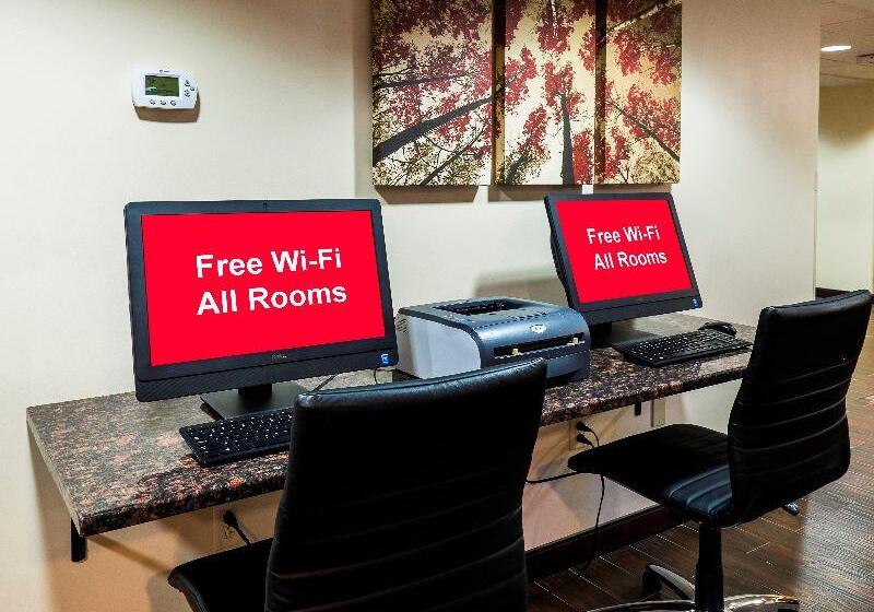 モーテル Red Roof Inn Plus+ & Suites Malone