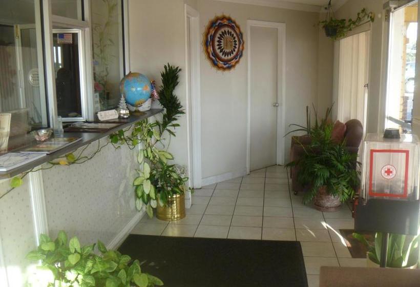 فندق على الطريق Relax Inn Benton