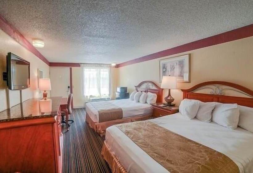 فندق على الطريق River Side Inn