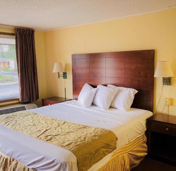 فندق على الطريق River Side Inn