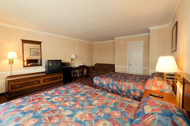 モーテル Rodeway Inn Fairfax