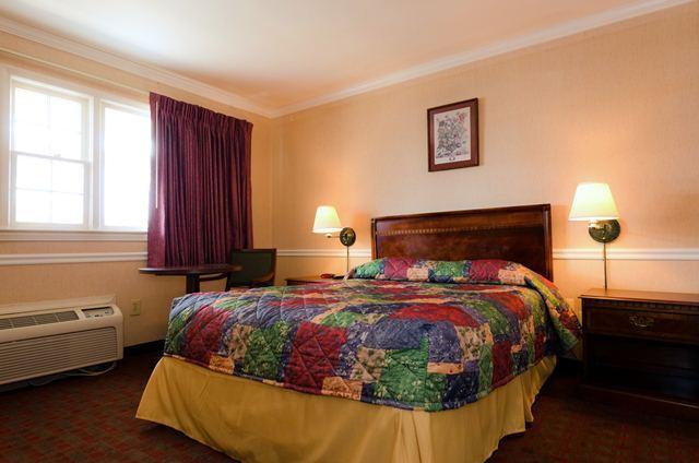 汽车旅馆  Rodeway Inn Fairfax