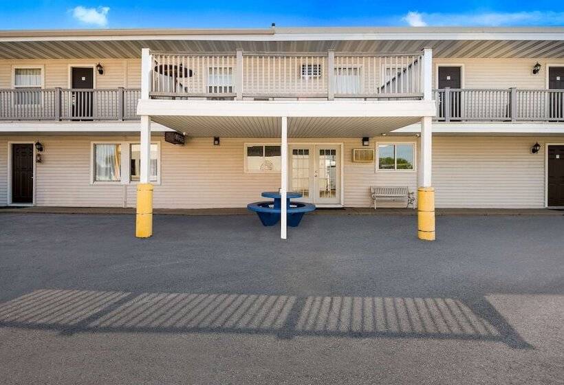 فندق على الطريق Rodeway Inn