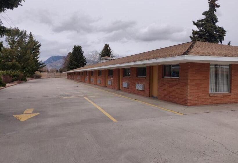 فندق على الطريق Skyline Motor Inn