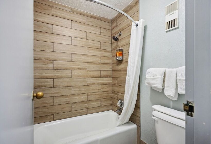 مُتل The Guest Lodge Gainesville