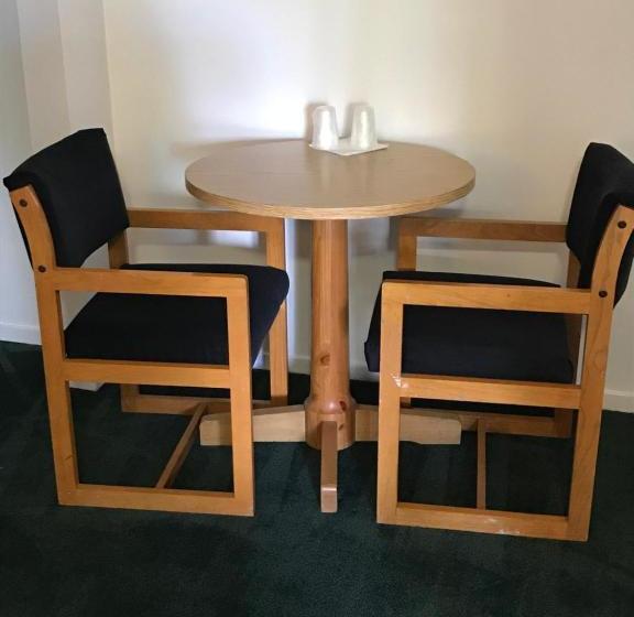 מוטל Thunderchief Inn