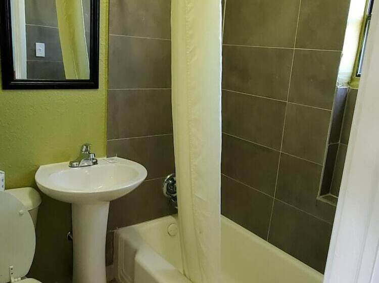 מוטל Travel Inn Daytona