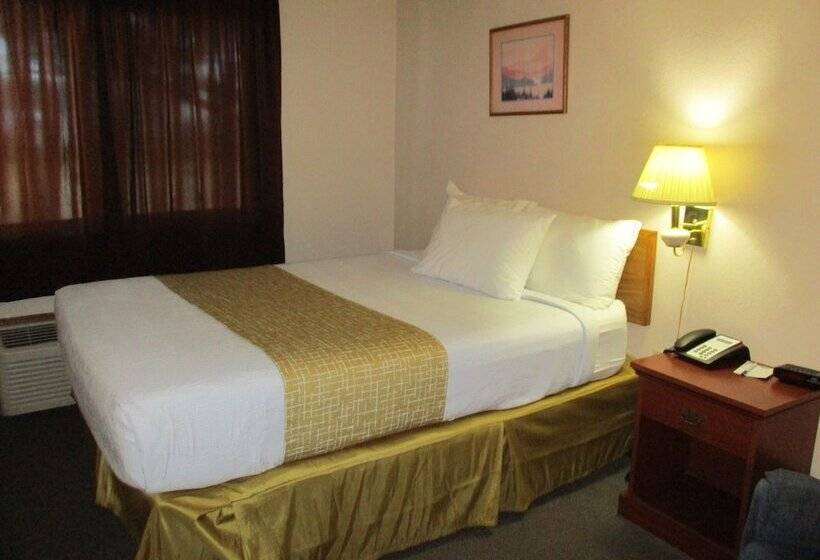 فندق على الطريق Travelodge By Wyndham Redwood Falls